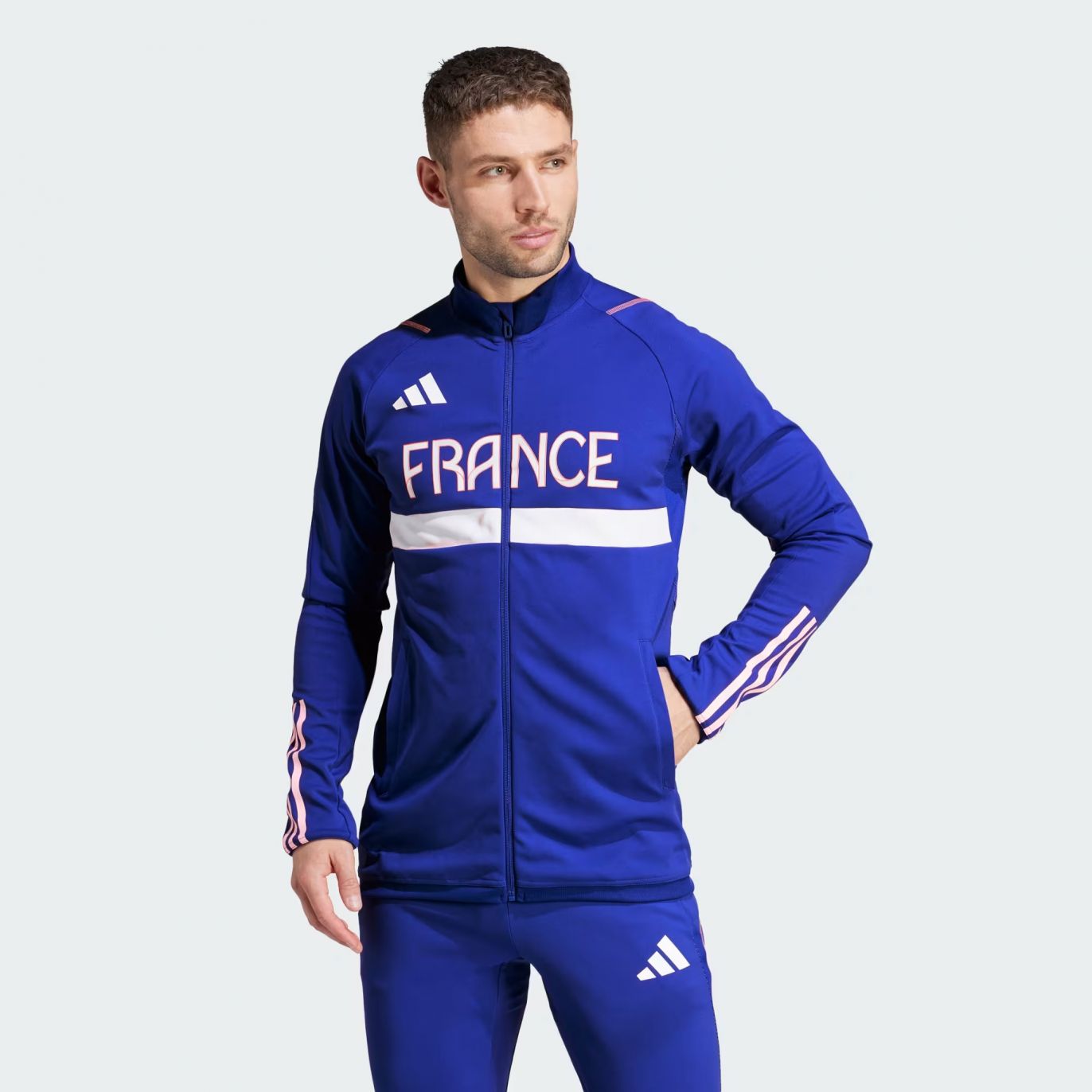 Veste Adidas bleu 24